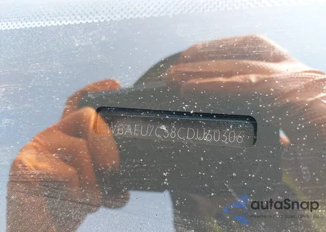 2012 BMW 535I xDrive z USA, uszkodzony, nr VIN WBAFU7C58CDU60306